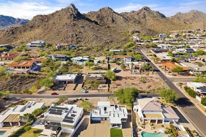 1541 E Las Palmaritas Dr, Phoenix, AZ 85020