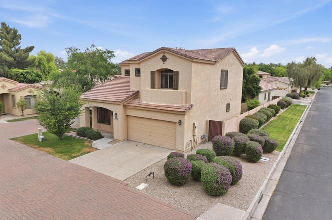 2068 W Olive Way, Chandler, AZ 85248