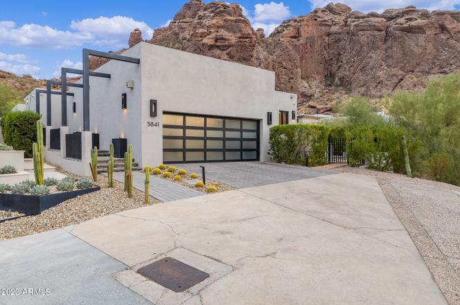 5841 N Echo Canyon Cir, Phoenix, AZ 85018