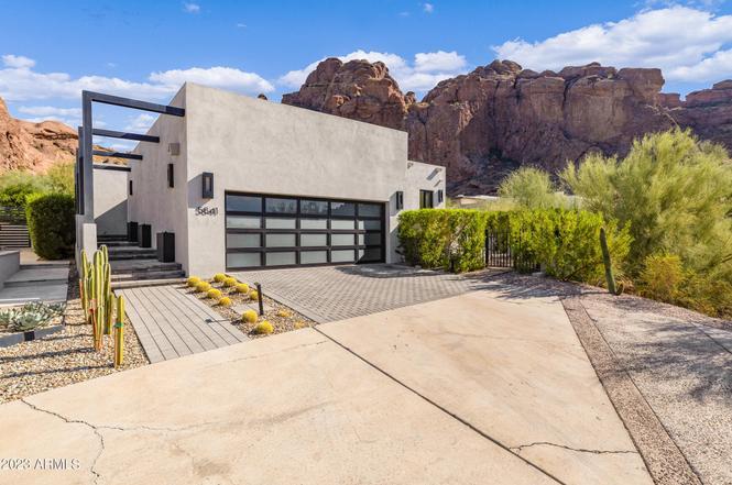 5841 N Echo Canyon Cir, Phoenix, AZ 85018