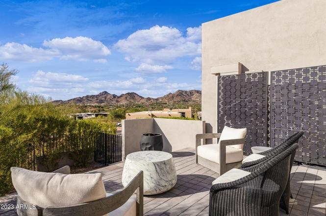 5841 N Echo Canyon Cir, Phoenix, AZ 85018