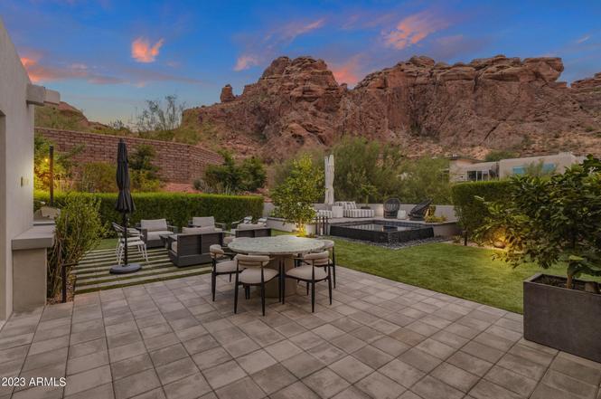 5841 N Echo Canyon Cir, Phoenix, AZ 85018
