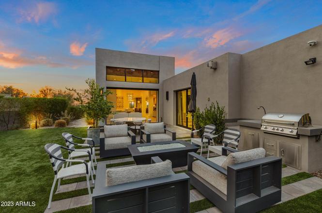 5841 N Echo Canyon Cir, Phoenix, AZ 85018
