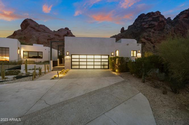 5841 N Echo Canyon Cir, Phoenix, AZ 85018