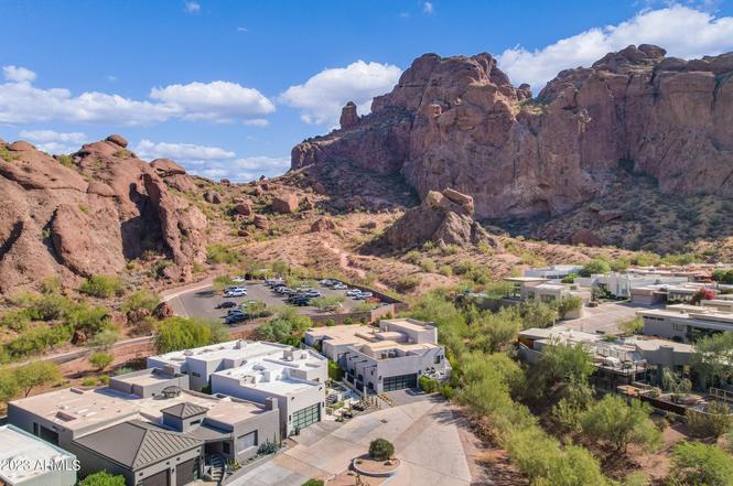 5841 N Echo Canyon Cir, Phoenix, AZ 85018