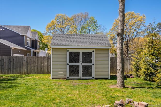 405 Puritan Dr, Shirley, NY 11967