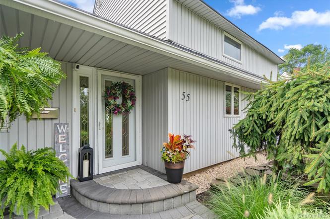 55 Duckpond Dr N, Wantagh, NY 11793