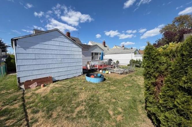 10 Ivy Pl, Valley Stream, NY 11581