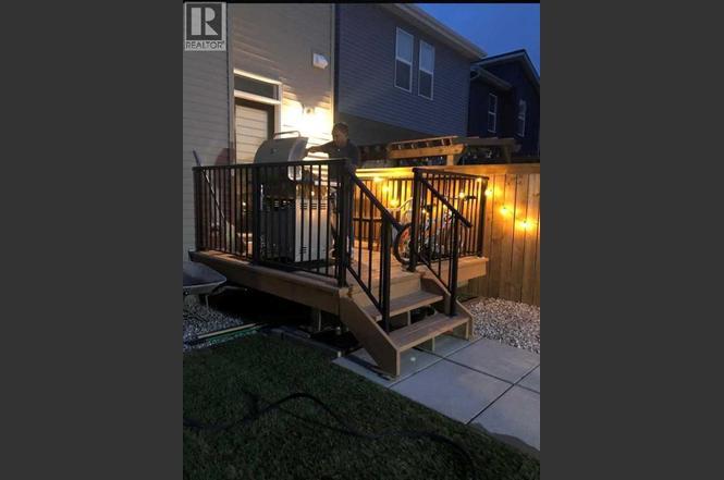 462 Walgrove Way Southeast, Calgary, AB T2X 4E9