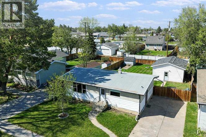 4821 56 Ave, Taber, AB T1G 1E4