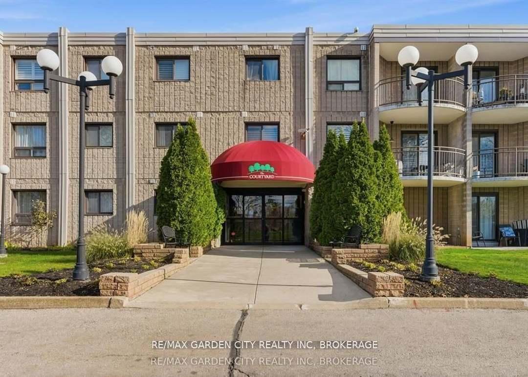 4658 Drummond Rd #230, Niagara Falls, ON L2E 7E1