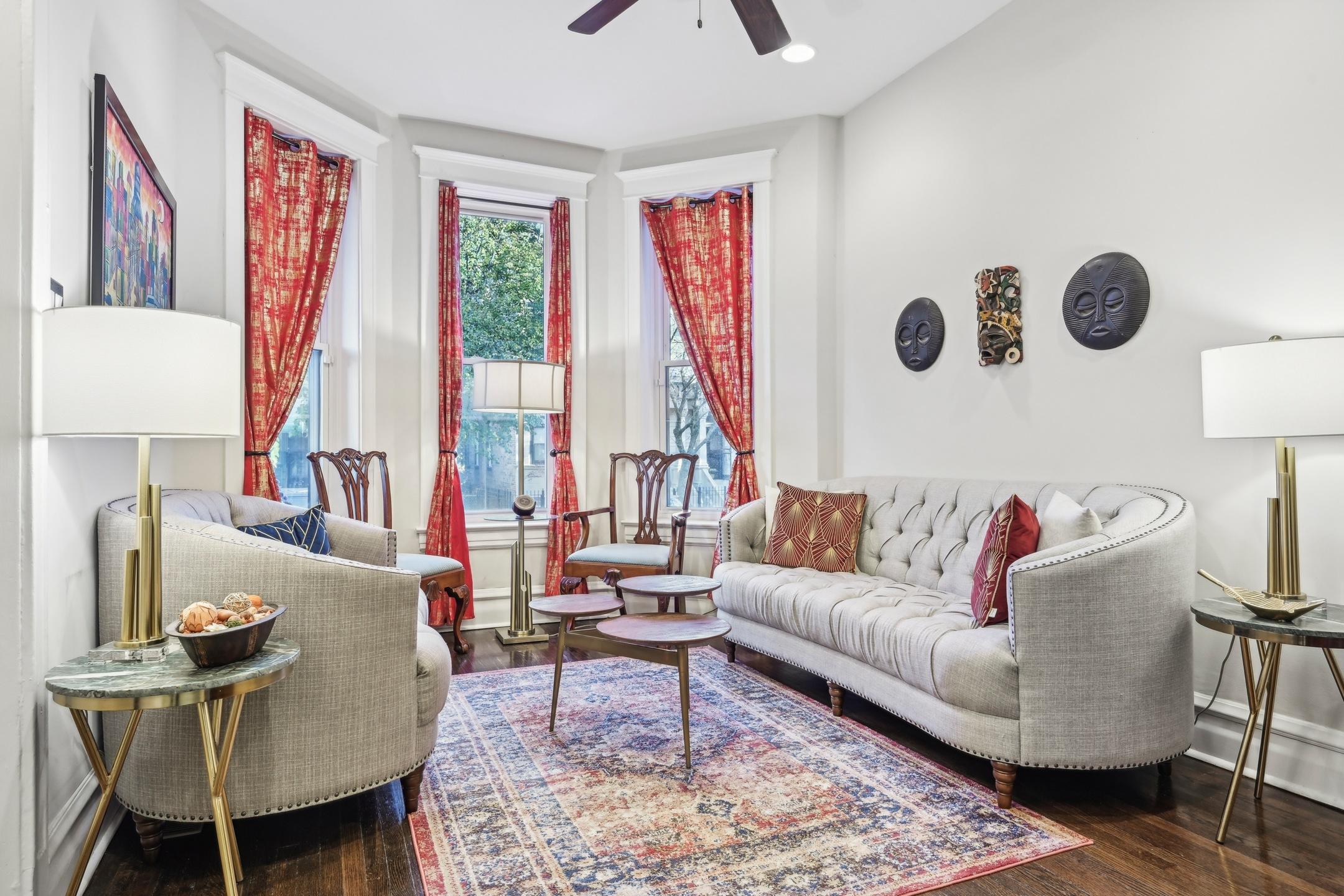 Charming Townhouse #99