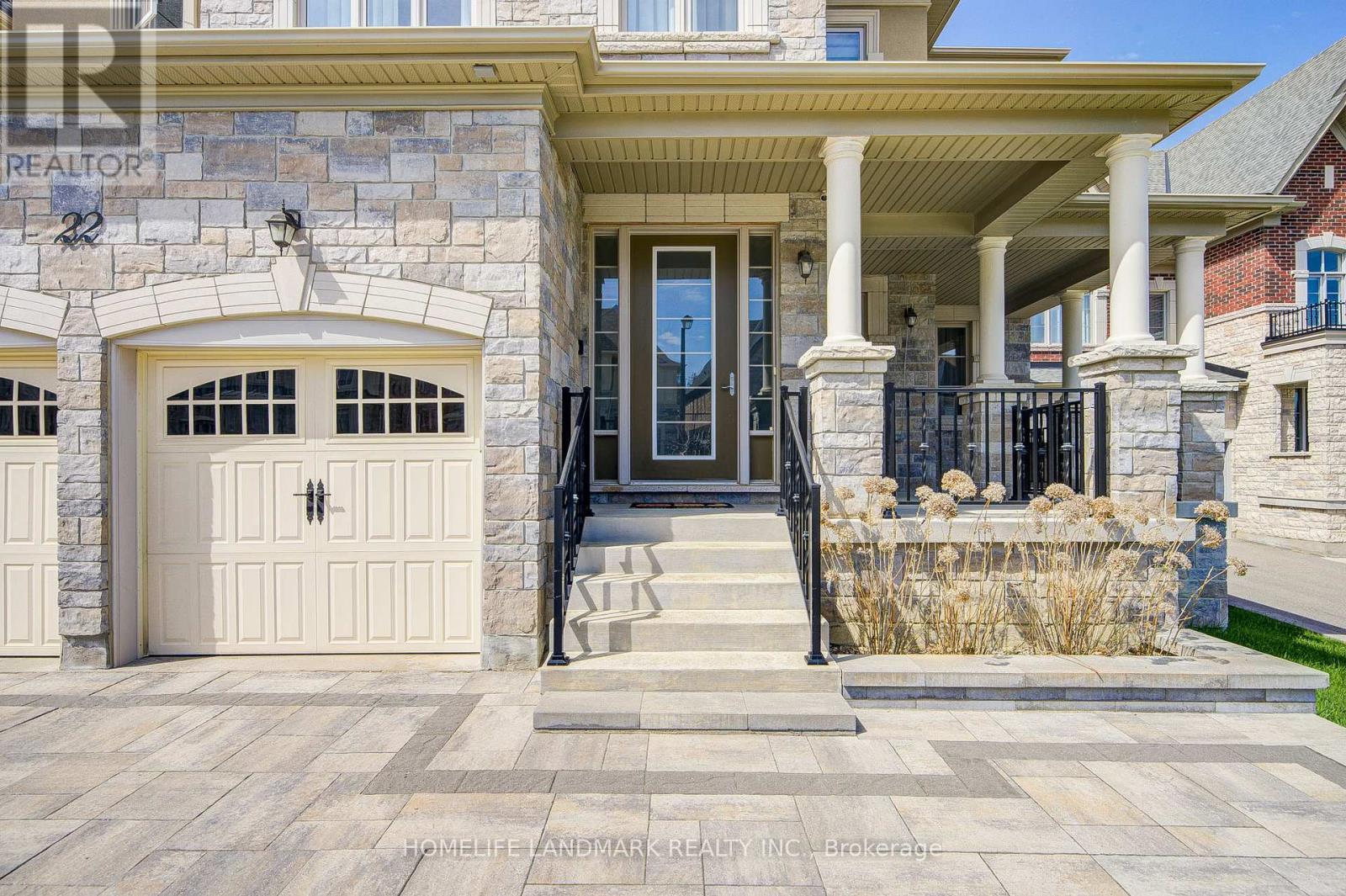22 ASPY COURT Vaughan (Patterson), Ontario L6A4X8