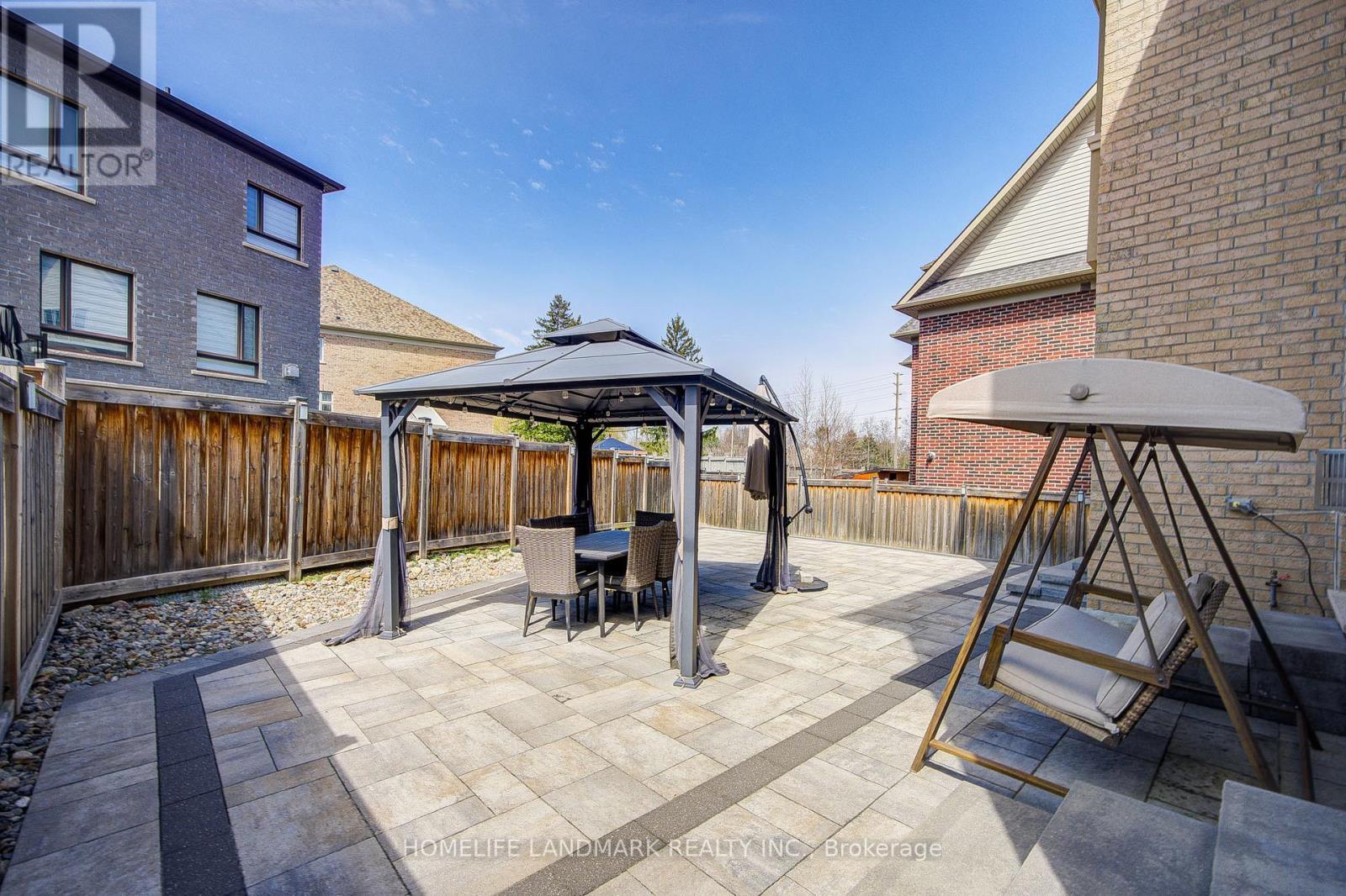 22 ASPY COURT Vaughan (Patterson), Ontario L6A4X8