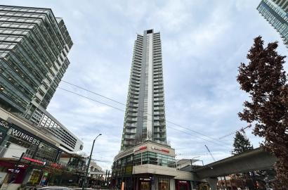 488 SW Marine Dr #3702, Vancouver, BC V5X 0C6