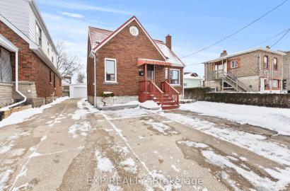 5692 North St, Niagara Falls, ON L2G 1J5