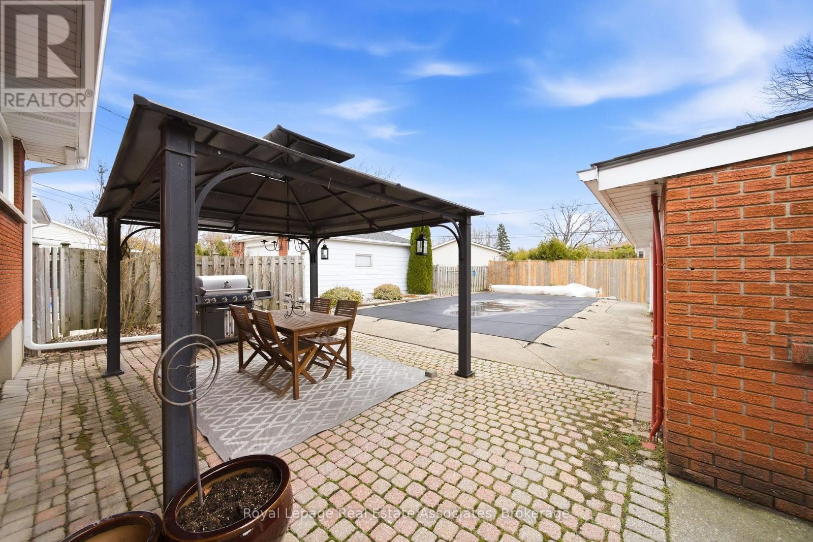 4018 MONTCALM CRESCENT Niagara Falls (Chippawa), Ontario L2G6L8