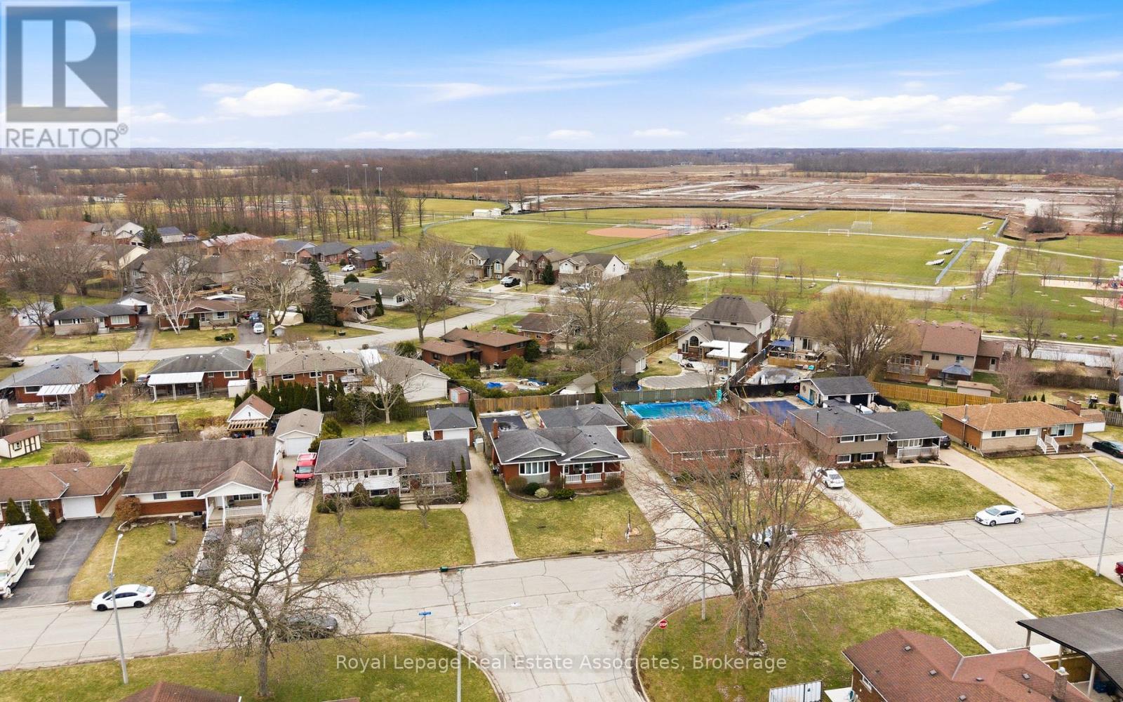 4018 MONTCALM CRESCENT Niagara Falls (Chippawa), Ontario L2G6L8