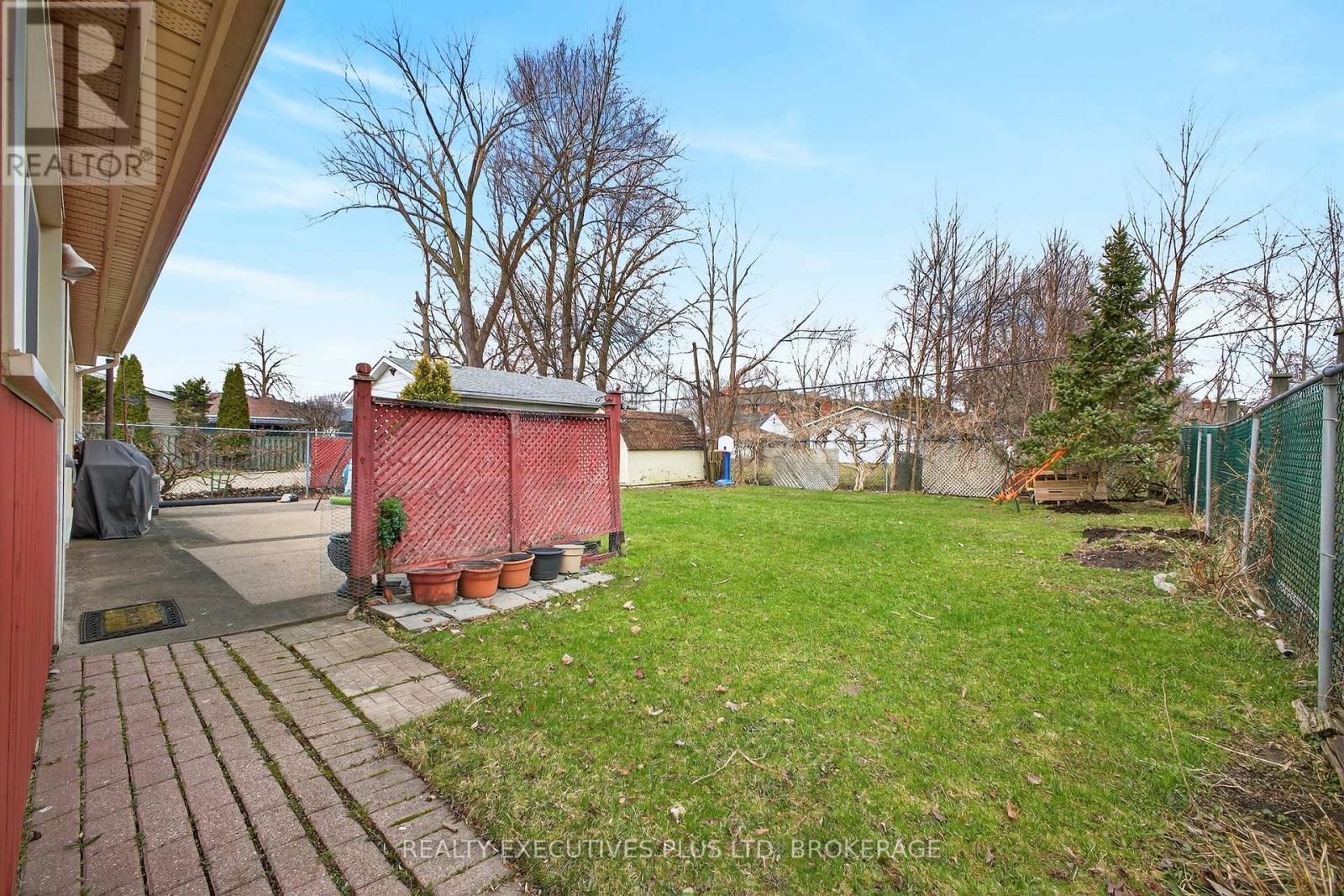 6465 WENDY DRIVE Niagara Falls (Oldfield), Ontario L2G3H7