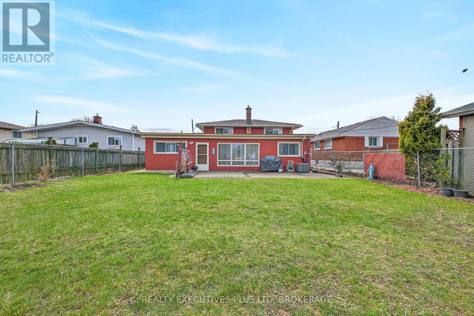 6465 WENDY DRIVE Niagara Falls (Oldfield), Ontario L2G3H7