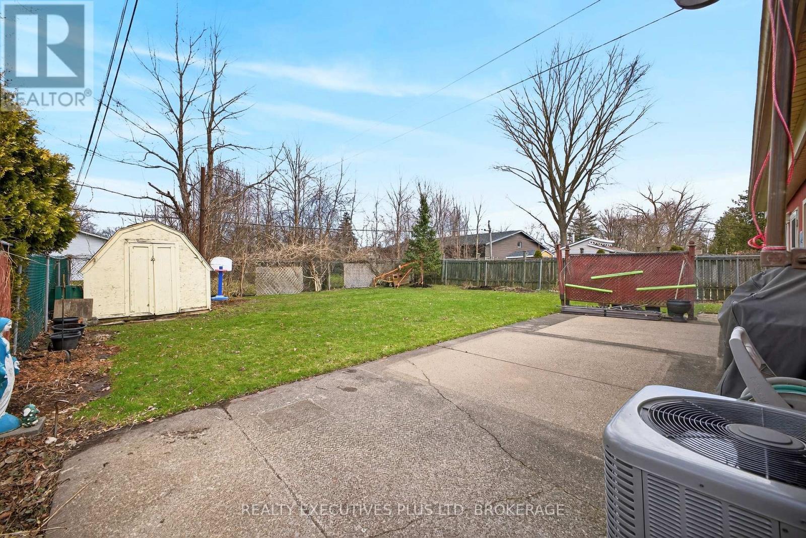 6465 WENDY DRIVE Niagara Falls (Oldfield), Ontario L2G3H7