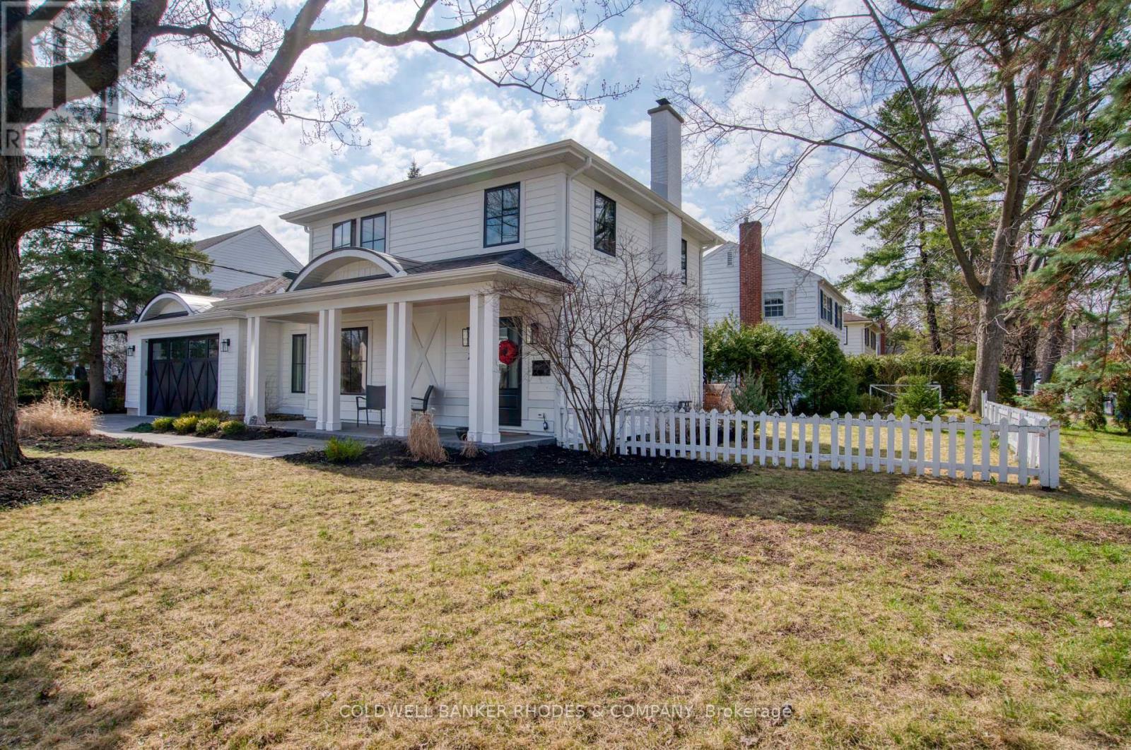 73 KILBARRY CRESCENT Ottawa, Ontario K1K0H2