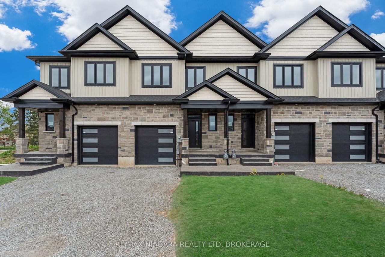 6208 Curlin Cres, Niagara Falls, ON L2H 0B8