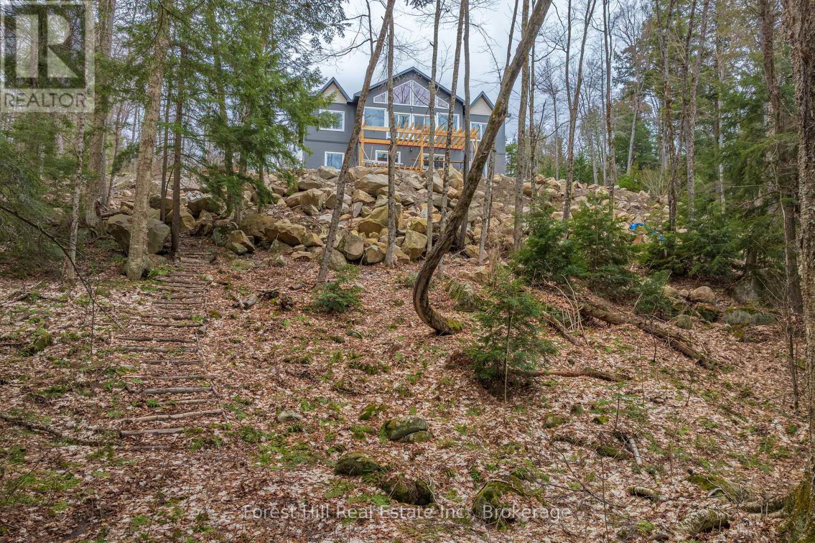 1-1269 S RIL LAKE ROAD Lake of Bays (Ridout), Ontario P0B1A0