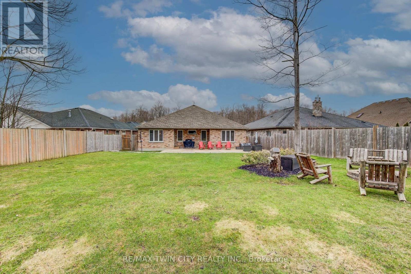 77 LASCHINGER BOULEVARD Wilmot, Ontario N3A2G7