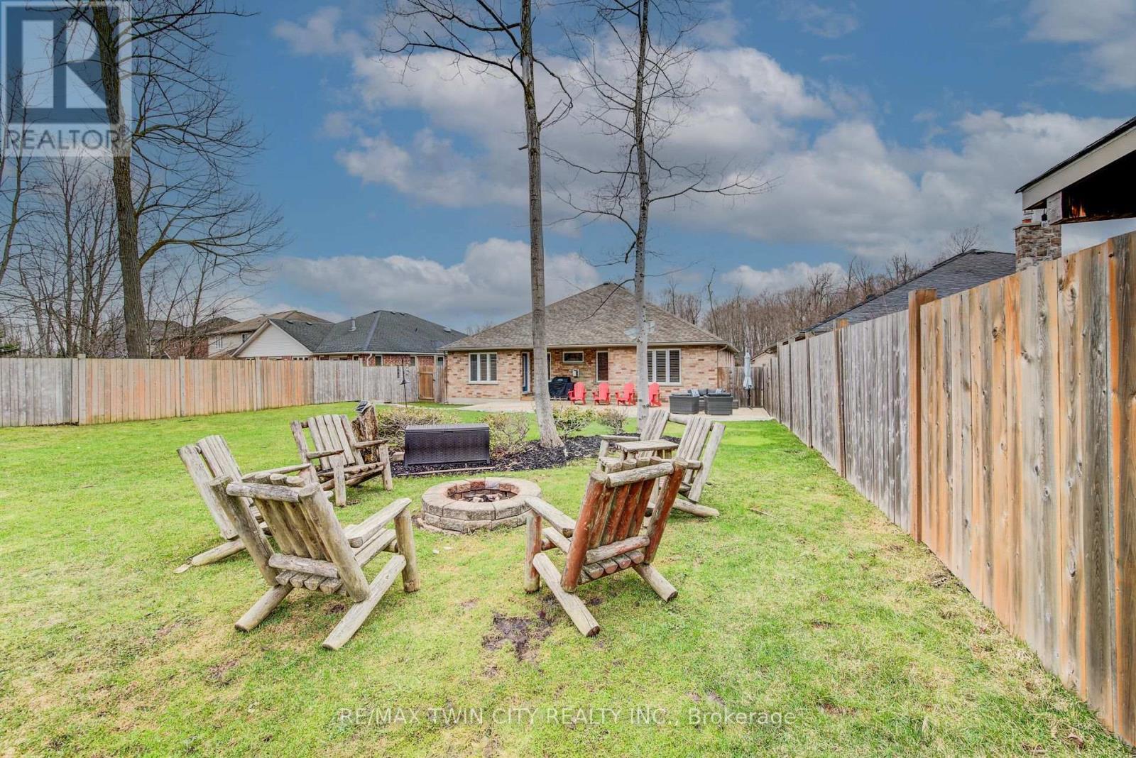 77 LASCHINGER BOULEVARD Wilmot, Ontario N3A2G7